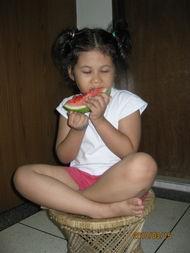 黑妞吃瓜搞笑视频,笑料百出，欢乐无限