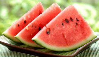 吃小瓜好还是吃西瓜好吃,吃小瓜还是吃西瓜？”